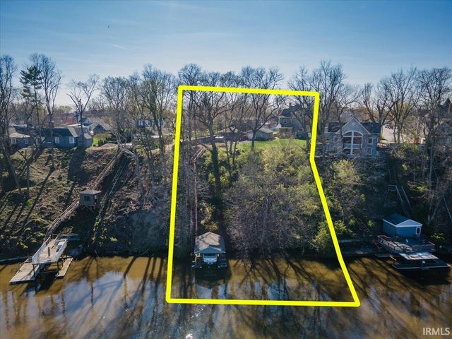 305 S Bluff Street, Monticello, IN 47960