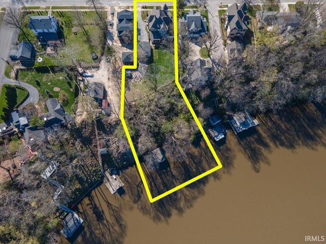 305 S Bluff Street, Monticello, IN 47960