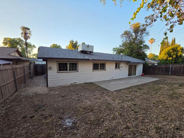 10824 Oakton Way, Rancho Cordova, CA 95670