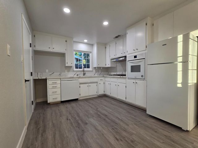 10824 Oakton Way, Rancho Cordova, CA 95670