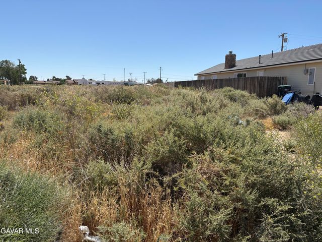 Hugo Way, California City, CA 93505