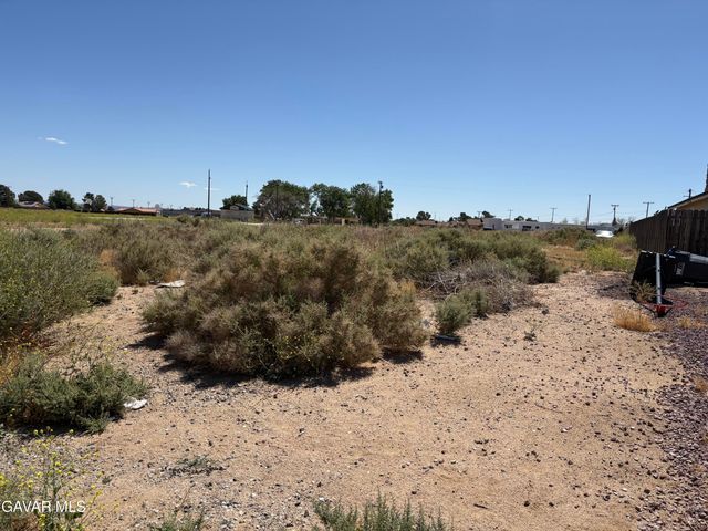 Hugo Way, California City, CA 93505