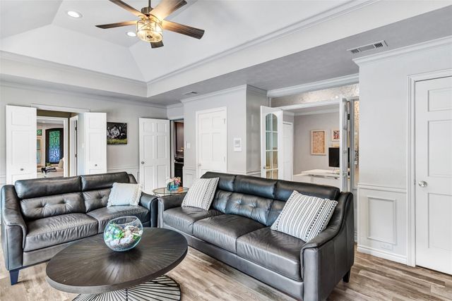 5607 Twin Brooks, Dallas, TX 75252