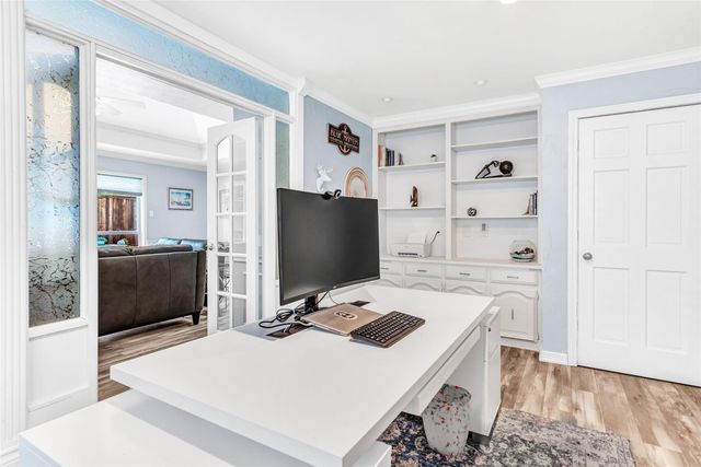 5607 Twin Brooks, Dallas, TX 75252