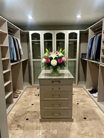 5607 Twin Brooks, Dallas, TX 75252