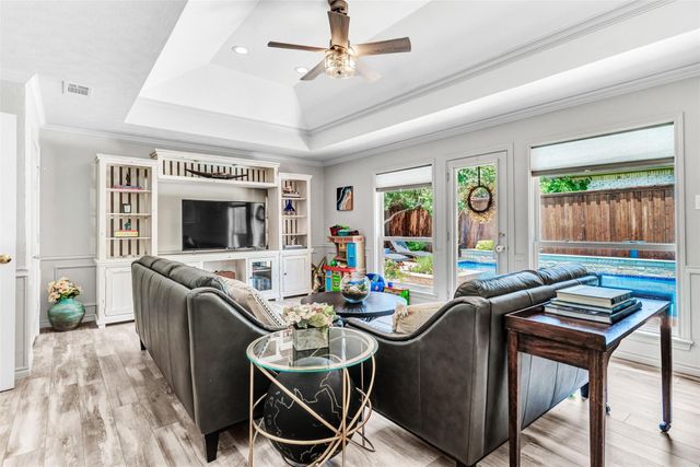 5607 Twin Brooks, Dallas, TX 75252