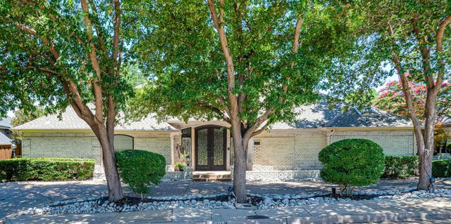 5607 Twin Brooks, Dallas, TX 75252