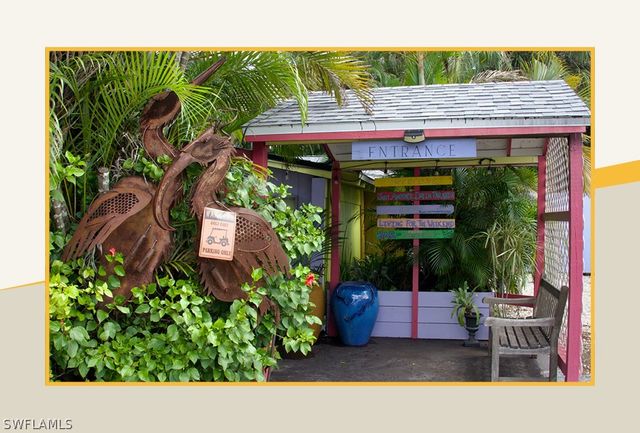 3854 Grove CIR, Naples, FL 34112