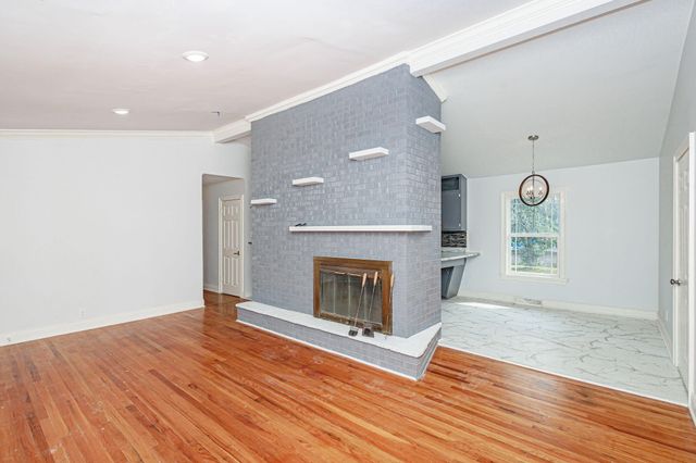 3604 WEYMEYER DR, Columbia, MO 65202