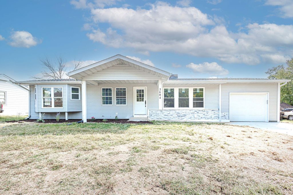 3604 WEYMEYER DR, Columbia, MO 65202