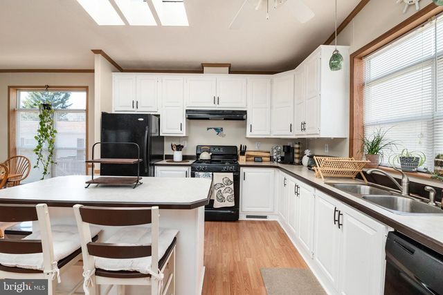 8054 FAIR BREEZE DR, Severn, MD 21144