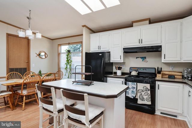 8054 FAIR BREEZE DR, Severn, MD 21144