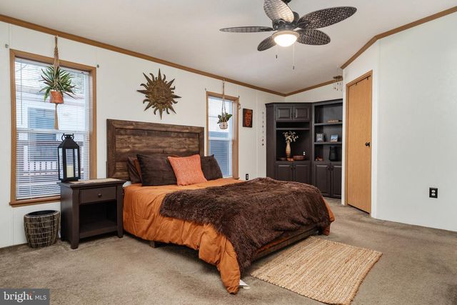 8054 FAIR BREEZE DR, Severn, MD 21144
