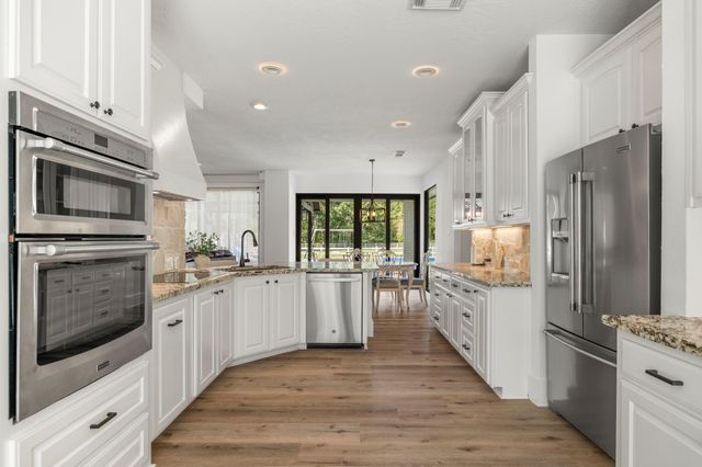 31219 Edgewater Drive, Magnolia, TX 77354