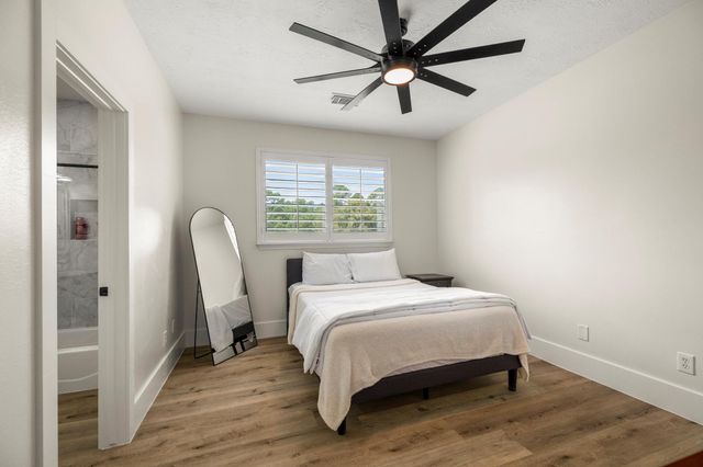 31219 Edgewater Drive, Magnolia, TX 77354