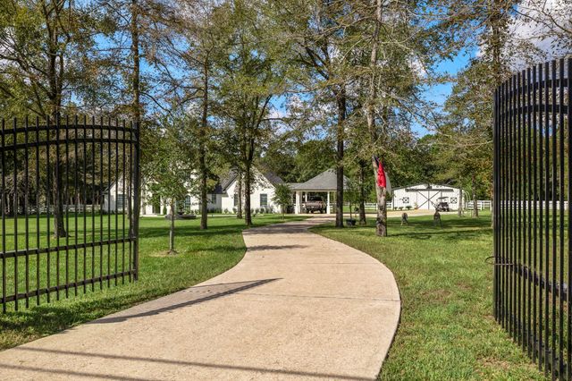 31219 Edgewater Drive, Magnolia, TX 77354