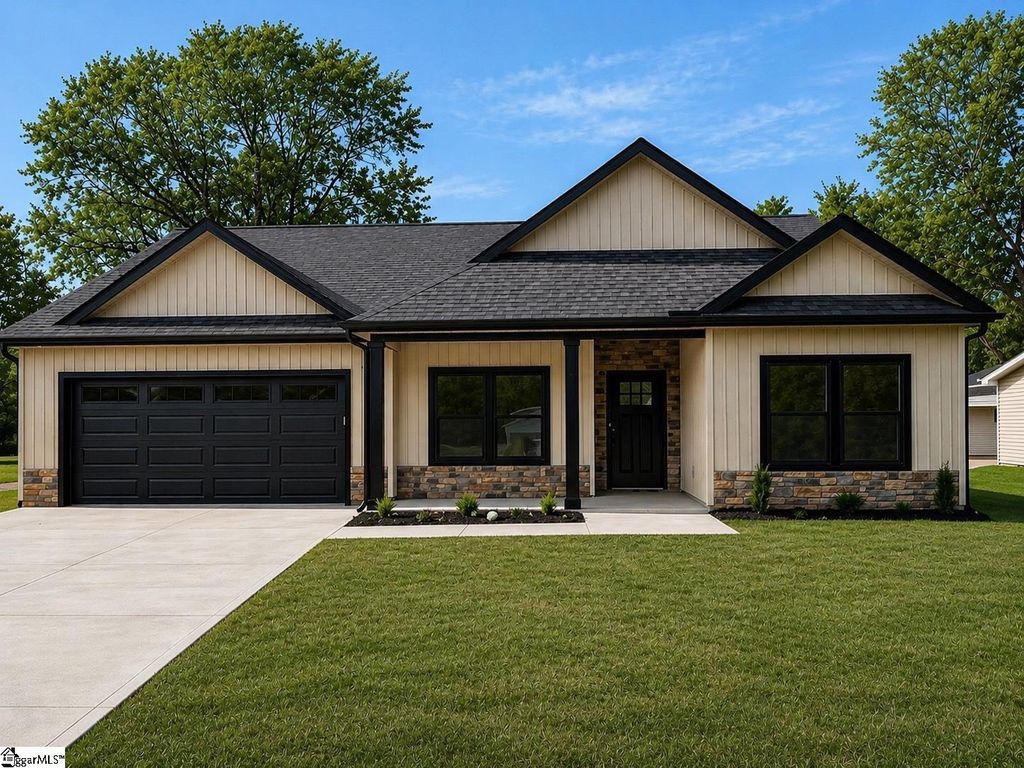 179 Cedar Avenue, Wellford, SC 29385