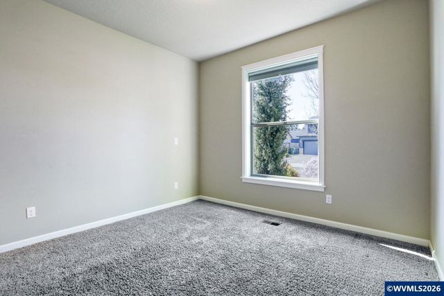 2141 Thomas Way, Hubbard, OR 97032