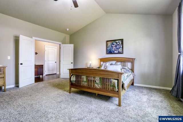 2141 Thomas Way, Hubbard, OR 97032