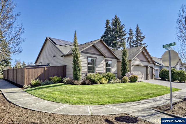 2141 Thomas Way, Hubbard, OR 97032