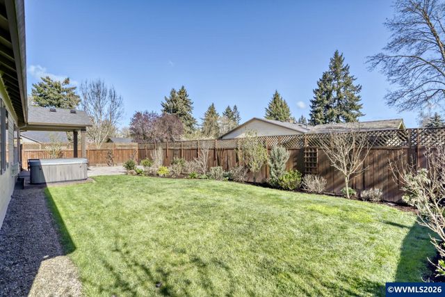 2141 Thomas Way, Hubbard, OR 97032