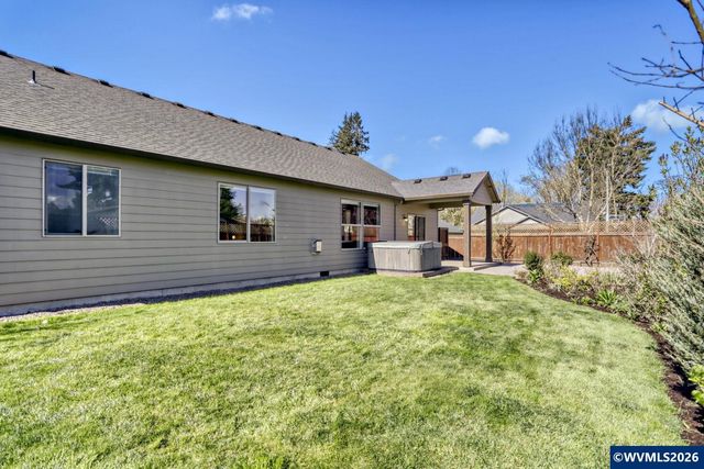 2141 Thomas Way, Hubbard, OR 97032