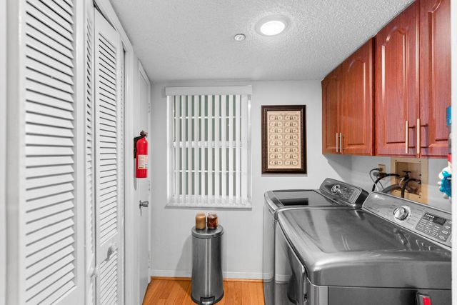 625 Oaks Drive 405, Pompano Beach, FL 33069