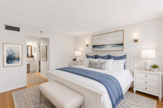 625 Oaks Drive 405, Pompano Beach, FL 33069