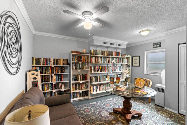 625 Oaks Drive 405, Pompano Beach, FL 33069
