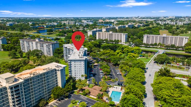 625 Oaks Drive 405, Pompano Beach, FL 33069