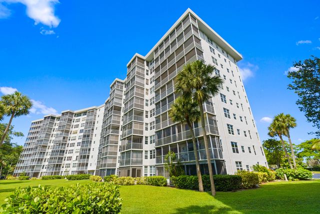 625 Oaks Drive 405, Pompano Beach, FL 33069