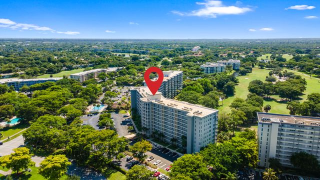 625 Oaks Drive 405, Pompano Beach, FL 33069