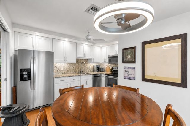 625 Oaks Drive 405, Pompano Beach, FL 33069