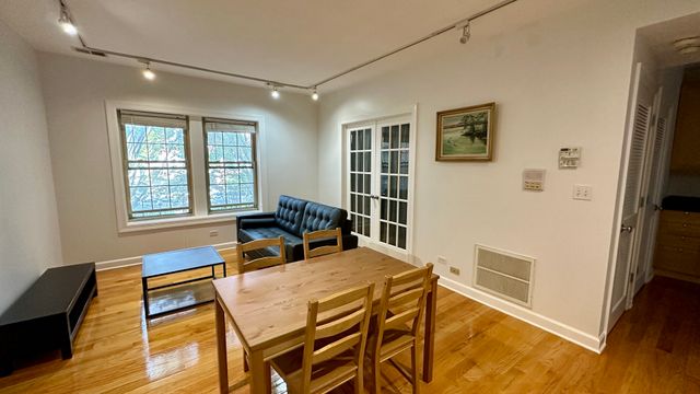 843 E 52nd Street 1, Chicago, IL 60615