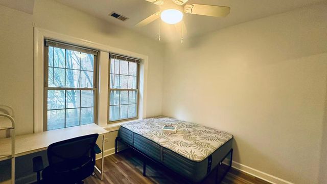 843 E 52nd Street 1, Chicago, IL 60615