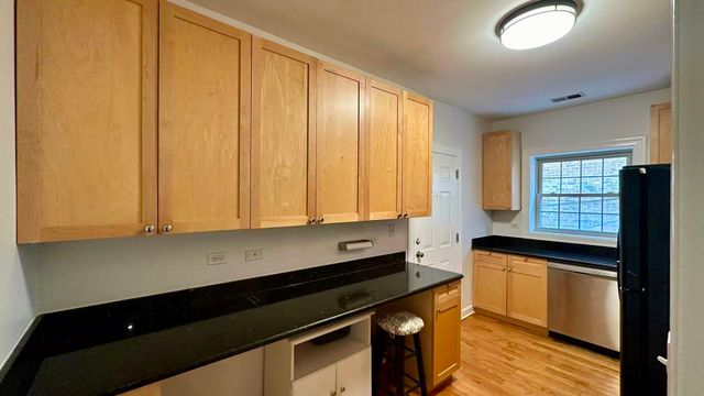 843 E 52nd Street 1, Chicago, IL 60615