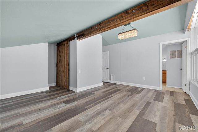 1 Hill N Dale Lane, St Louis, MO 63132