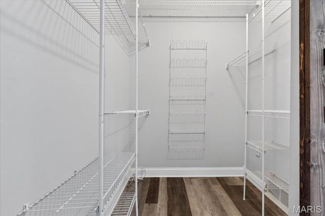 1 Hill N Dale Lane, St Louis, MO 63132