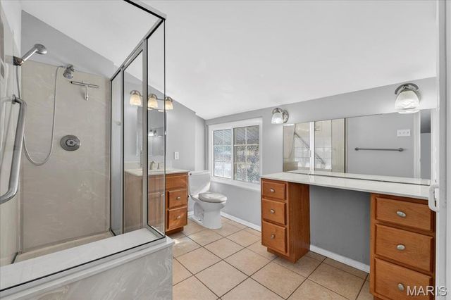 1 Hill N Dale Lane, St Louis, MO 63132