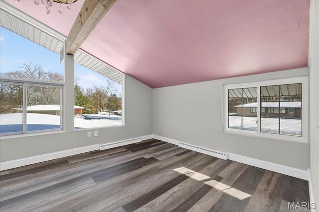 1 Hill N Dale Lane, St Louis, MO 63132