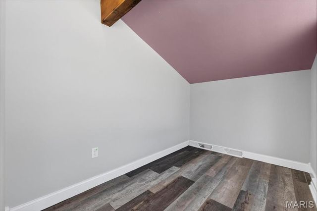 1 Hill N Dale Lane, St Louis, MO 63132