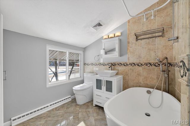 1 Hill N Dale Lane, St Louis, MO 63132