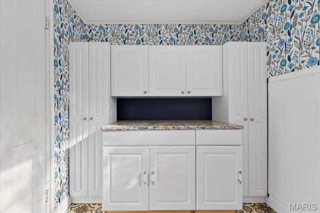 1 Hill N Dale Lane, St Louis, MO 63132