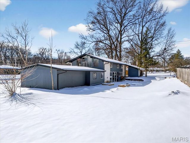 1 Hill N Dale Lane, St Louis, MO 63132