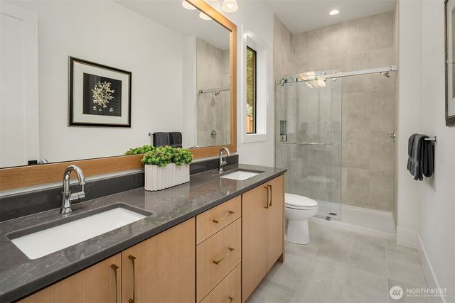 16601 SE 27th Street, Bellevue, WA 98008