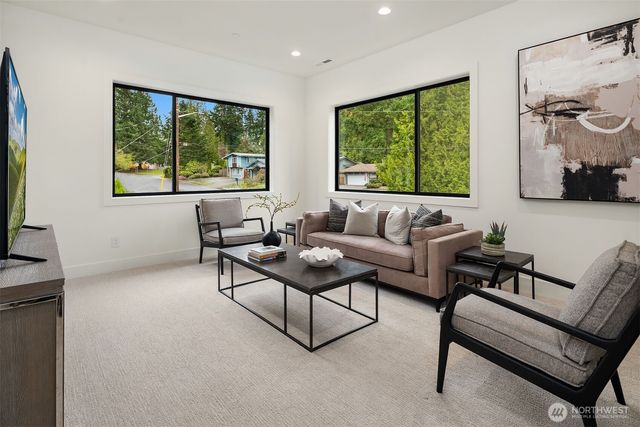 16601 SE 27th Street, Bellevue, WA 98008