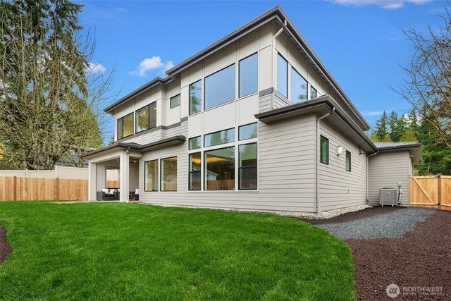 16601 SE 27th Street, Bellevue, WA 98008