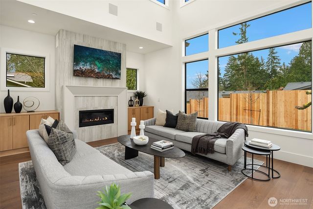 16601 SE 27th Street, Bellevue, WA 98008