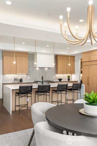 16601 SE 27th Street, Bellevue, WA 98008