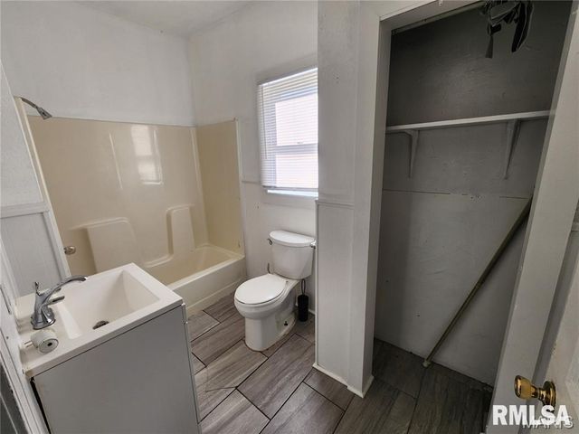 2025 BROADWAY Street, Hannibal-mo, MO 63401